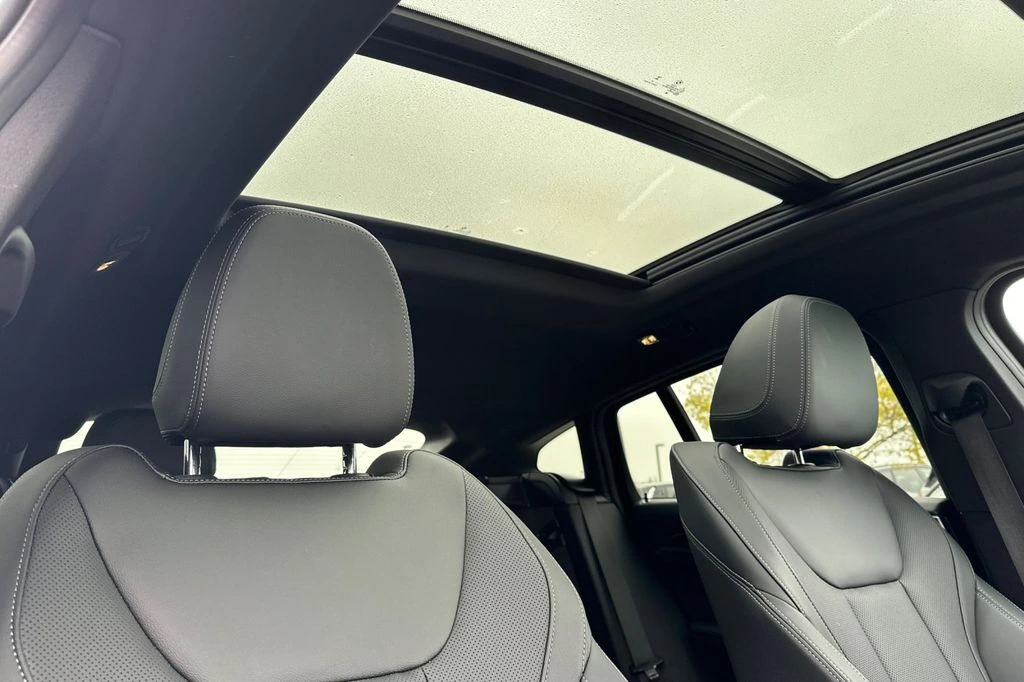 2025 BMW X4 30i - Photo 17