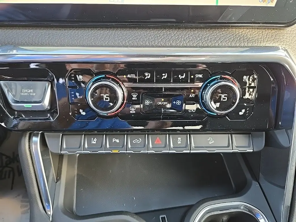 2025 Gmc Sierra HD Denali photo 19