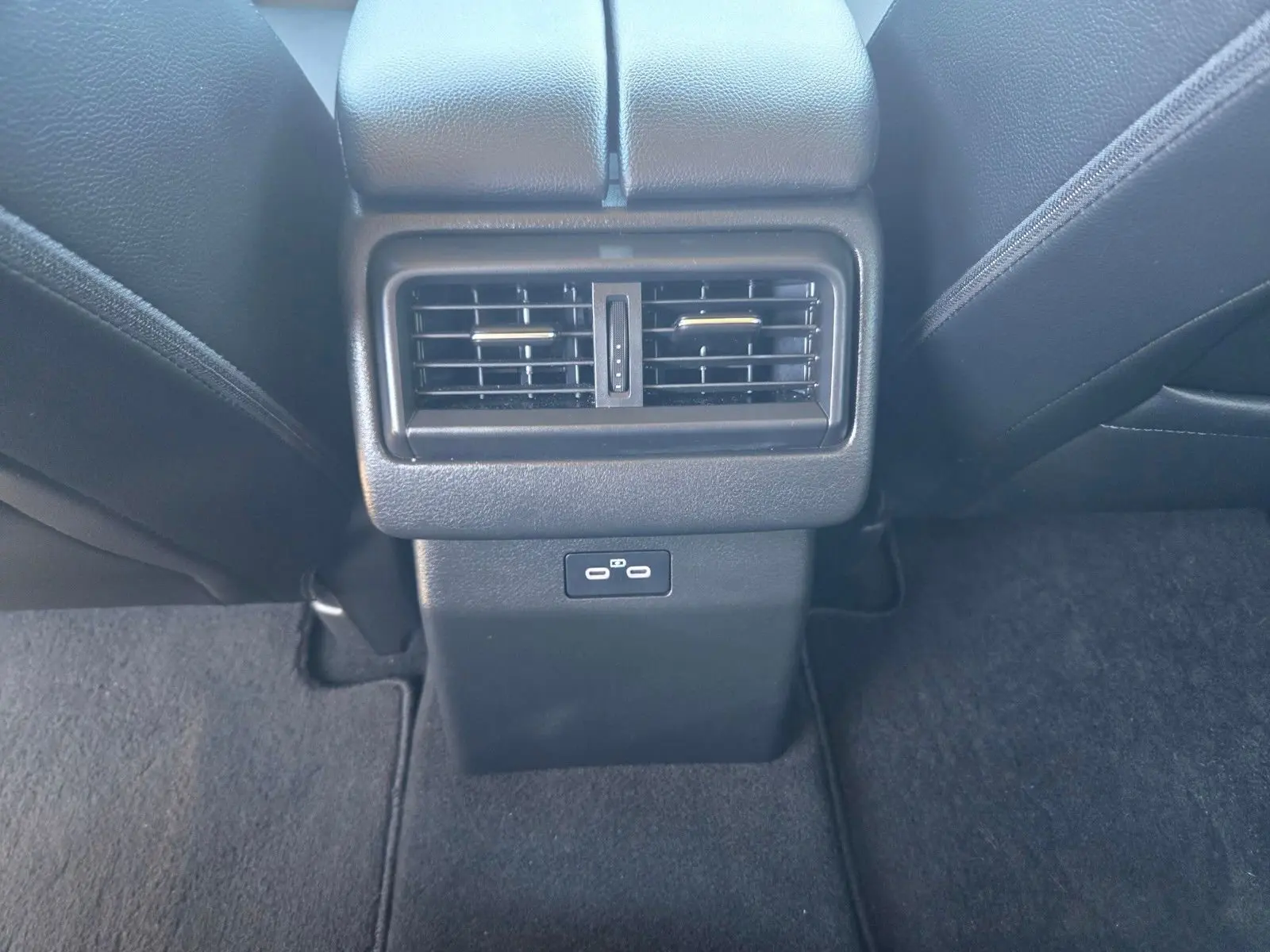2025 Mazda CX-50 Premium Plus photo 11