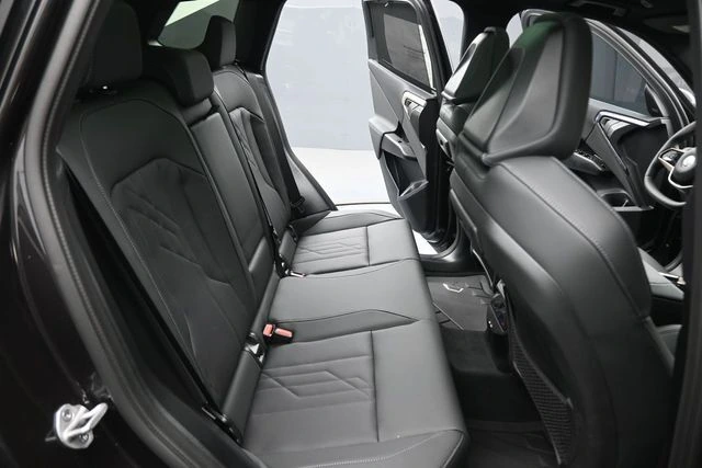 2025 BMW X3 30 - Photo 16