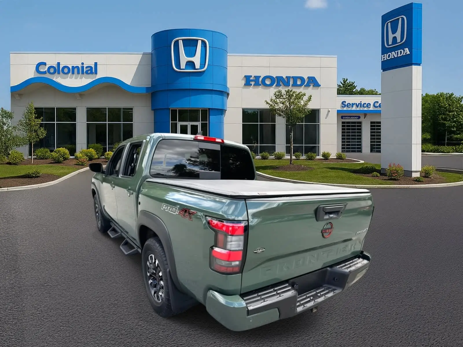 2023 Nissan Frontier PRO-4X photo 2