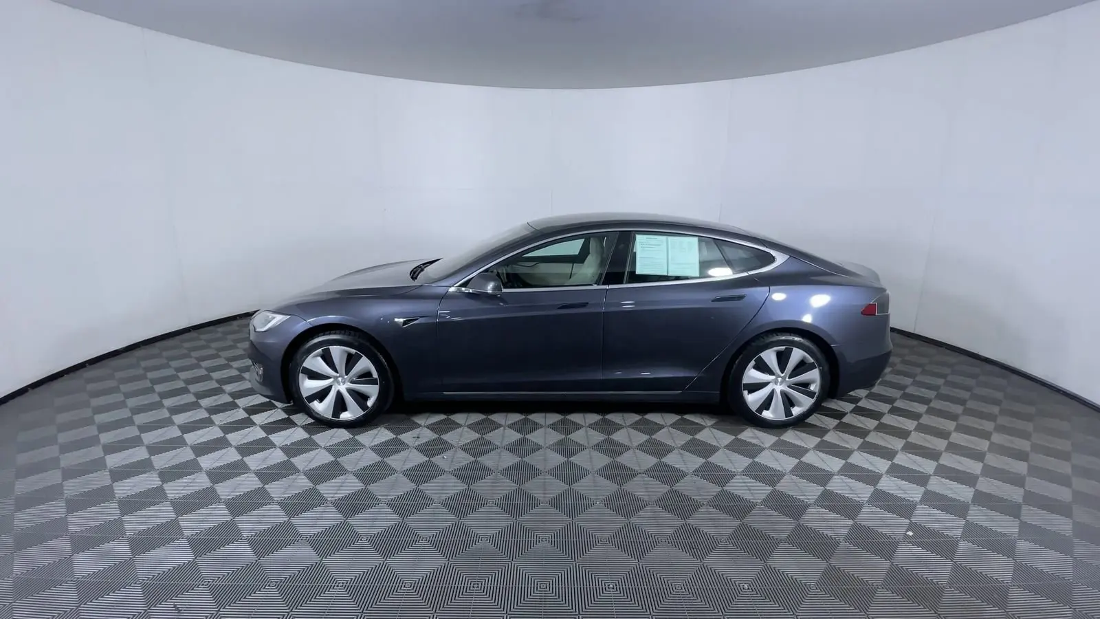 2021 Tesla Model S Long Range Plus photo 5