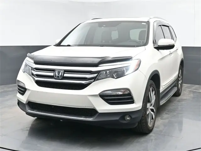 2017 Honda Pilot Touring photo 4