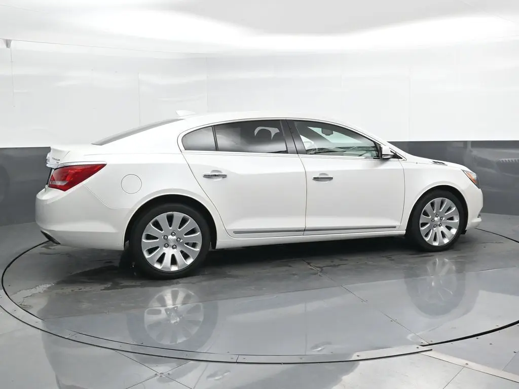 2016 Buick LaCrosse Premium I photo 2
