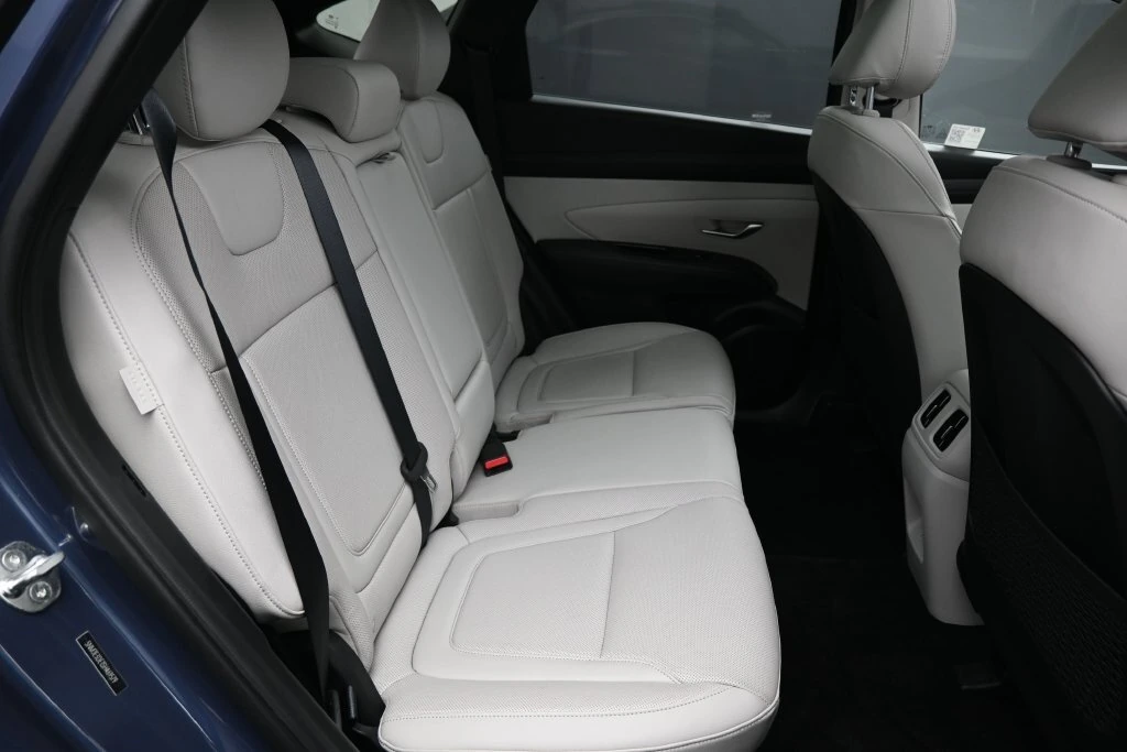 2025 Hyundai Tucson Limited - Photo 28