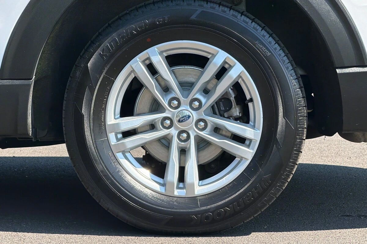 2021 Ford Explorer XLT - Photo 26