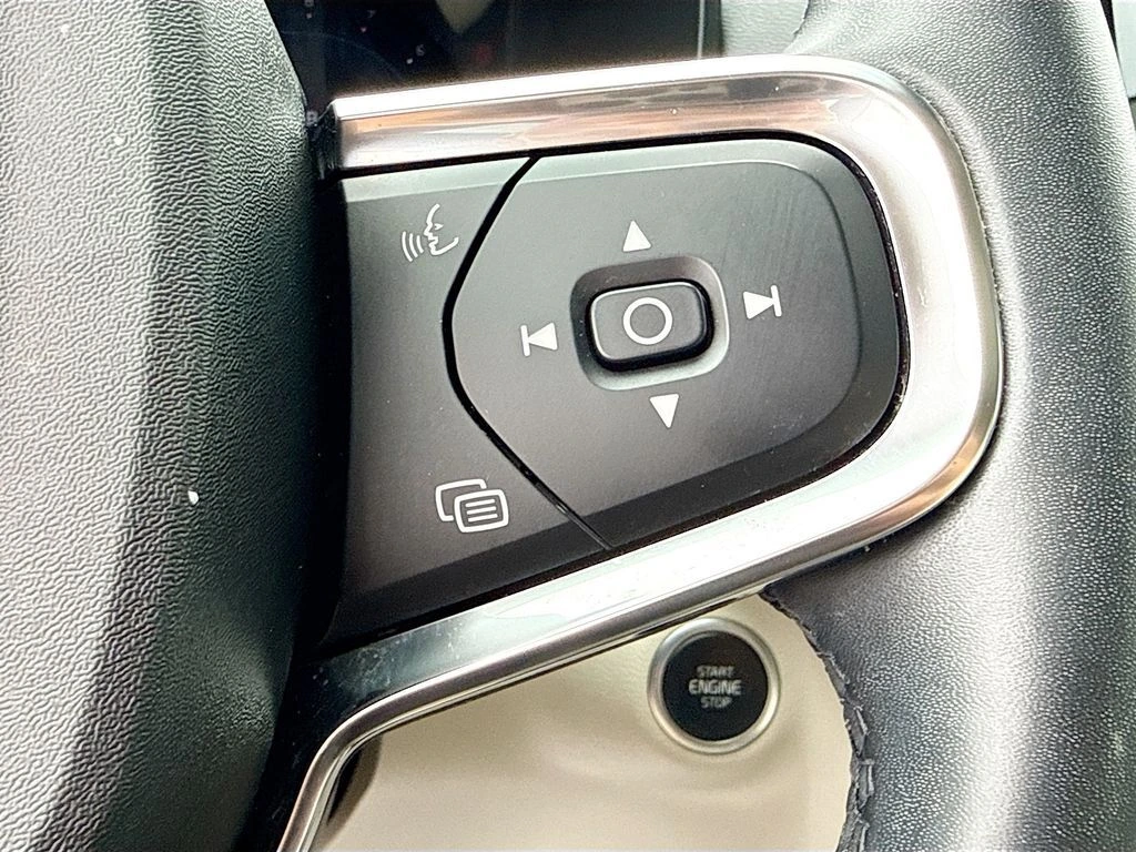 2023 Volvo XC40 Plus - Photo 38