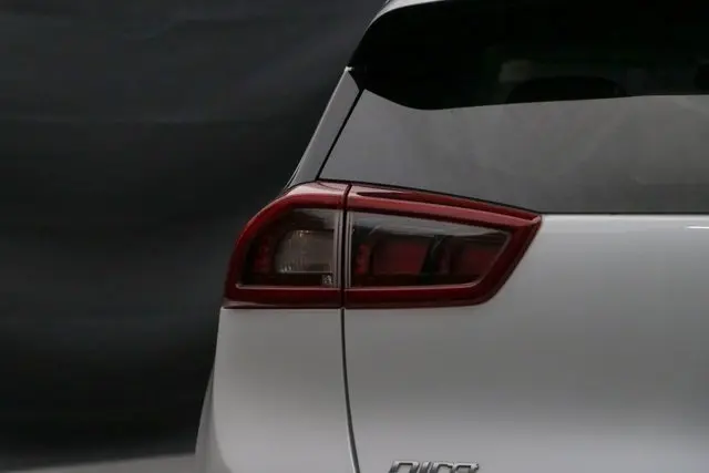 2019 Kia Niro EX Touring S photo 12