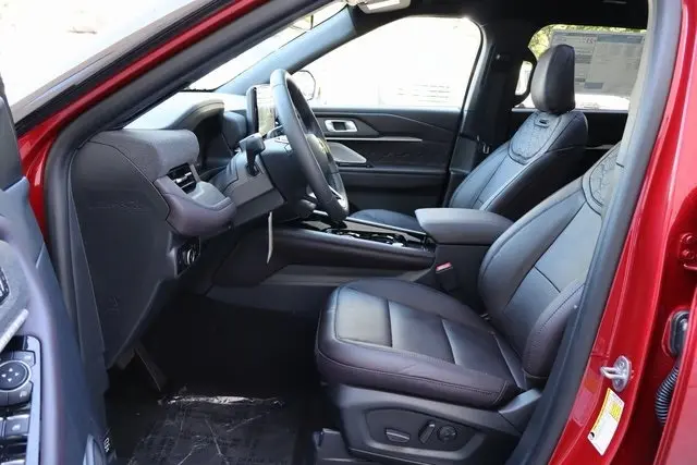 2025 Ford Explorer Platinum photo 24