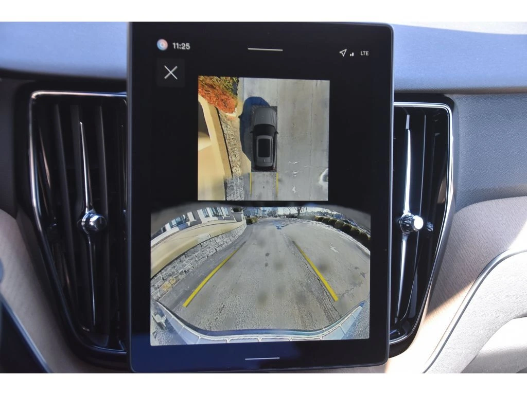 2026 Volvo - image 20