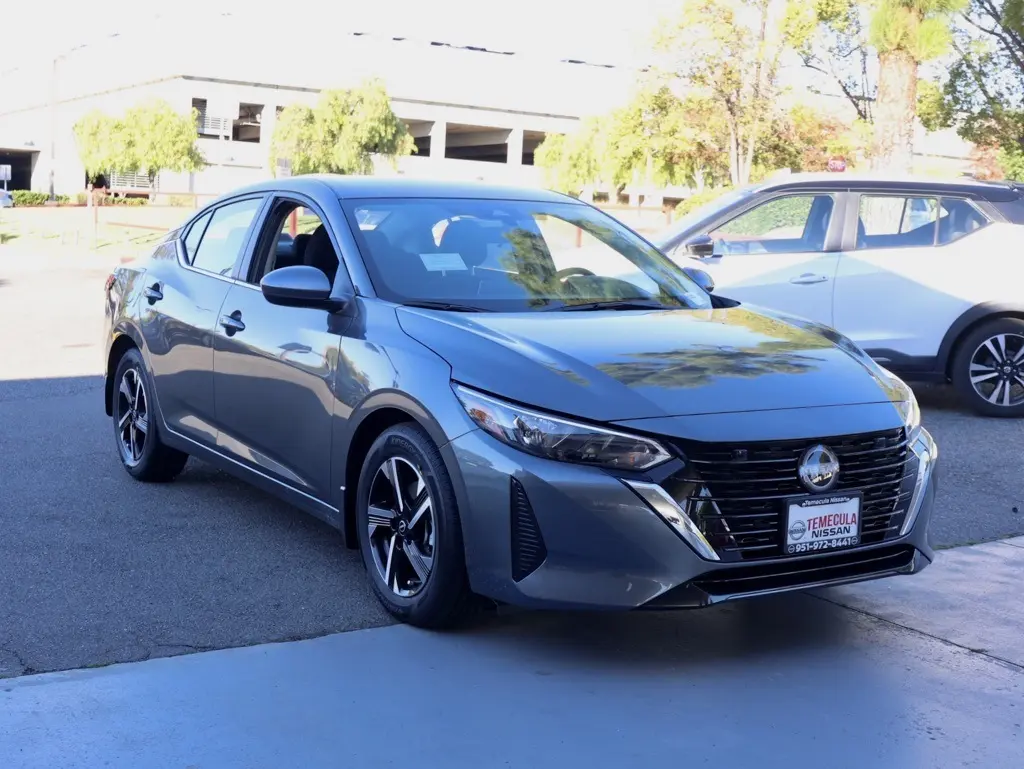 2025 Nissan Sentra SV's photo