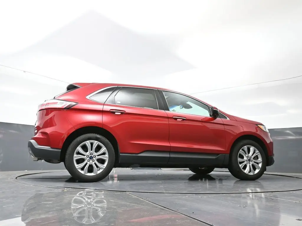 2021 Ford Edge Titanium photo 42
