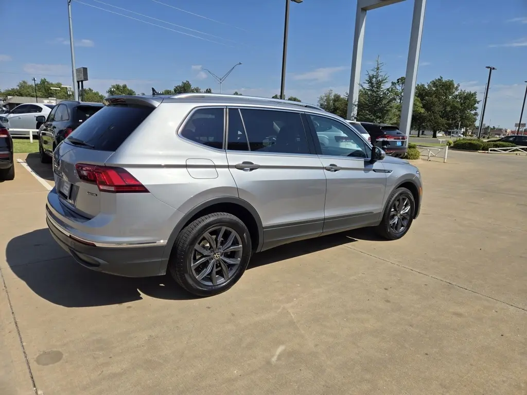 2024 Volkswagen Tiguan SE Wolfsburg Edition photo 4