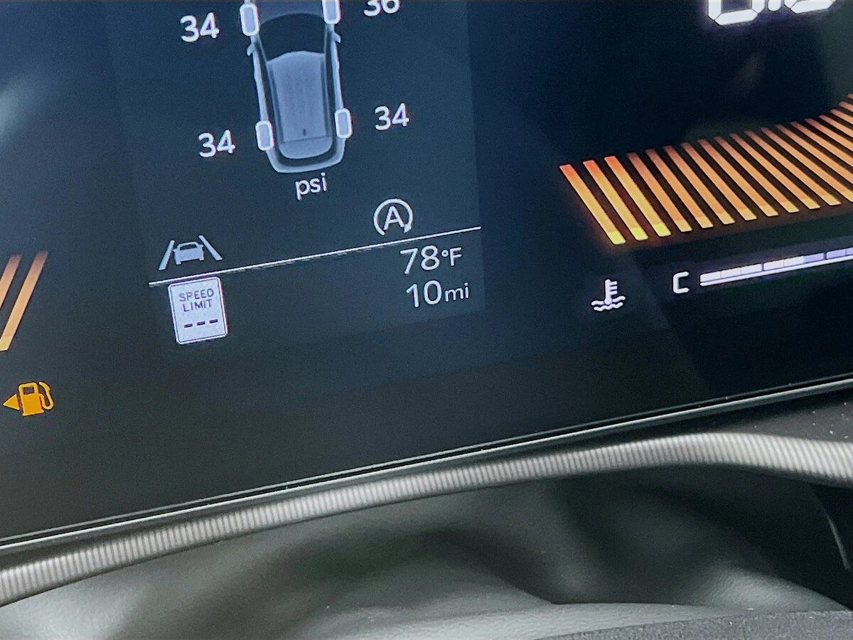 2026 Kia Sportage EX - Photo 16