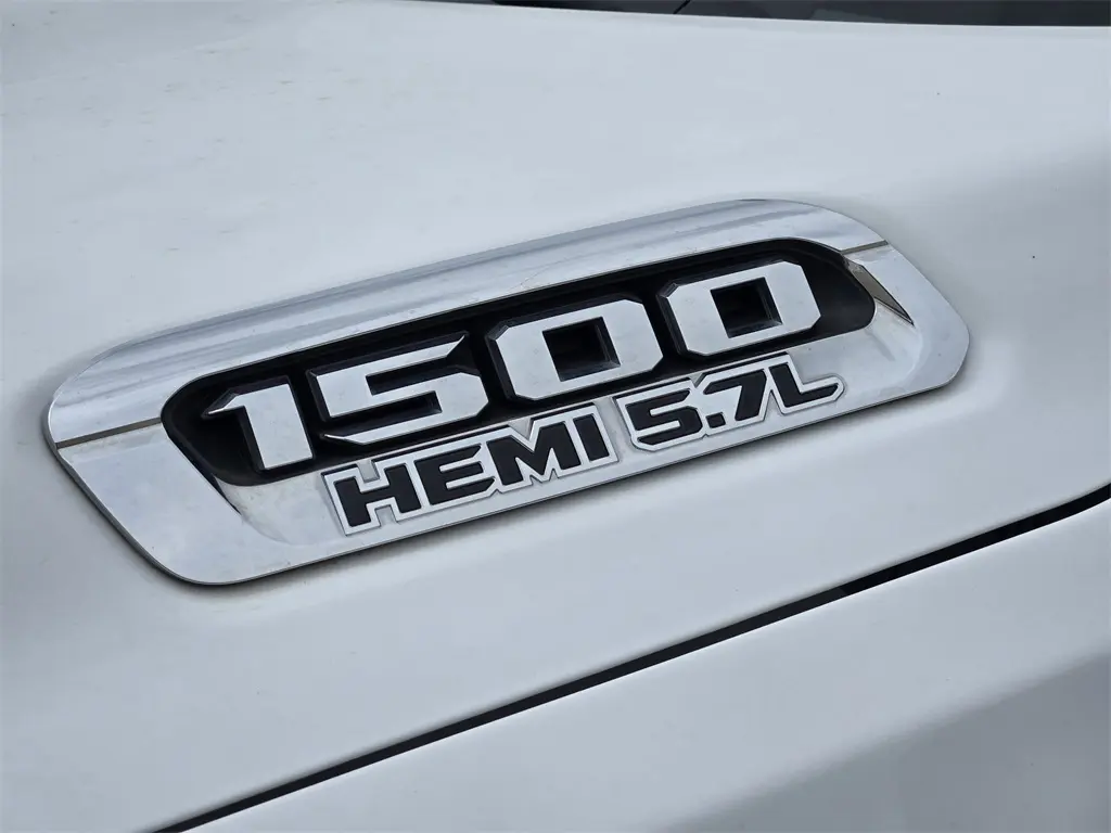 2019 Ram 1500 Tradesman photo 11