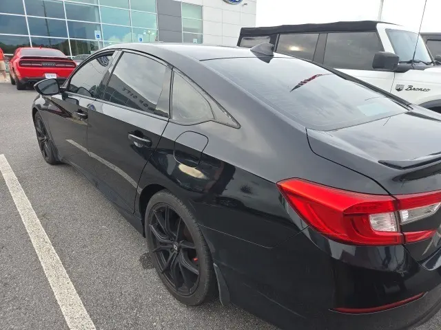 2018 Honda Accord Sport photo 4