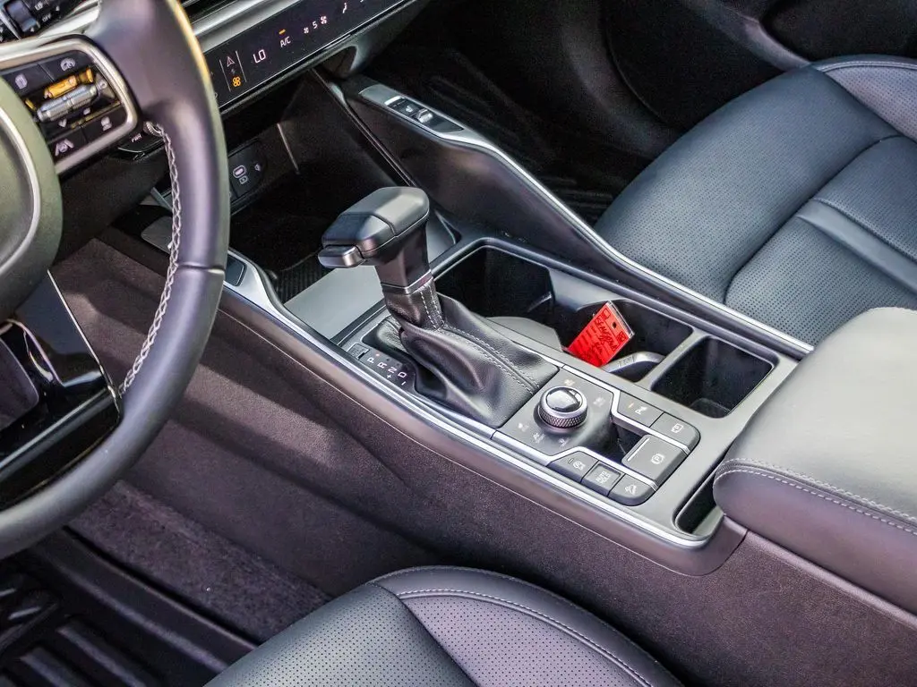 2025 Kia Sorento S photo 25