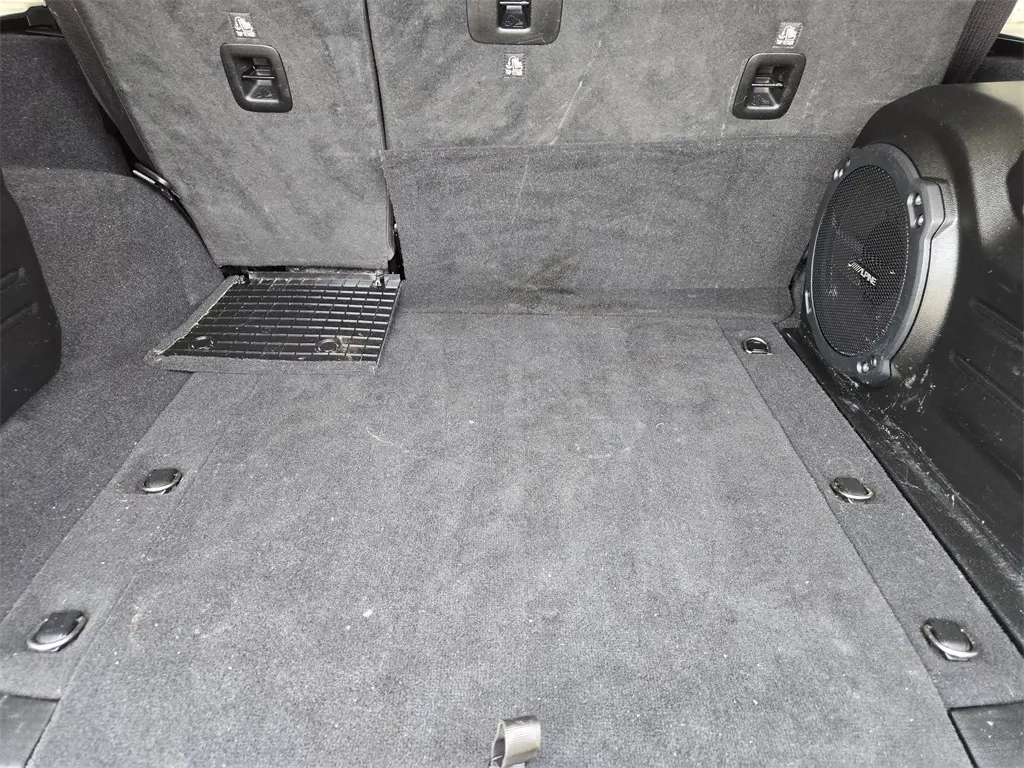 2022 Jeep Wrangler Unlimited Sahara photo 30