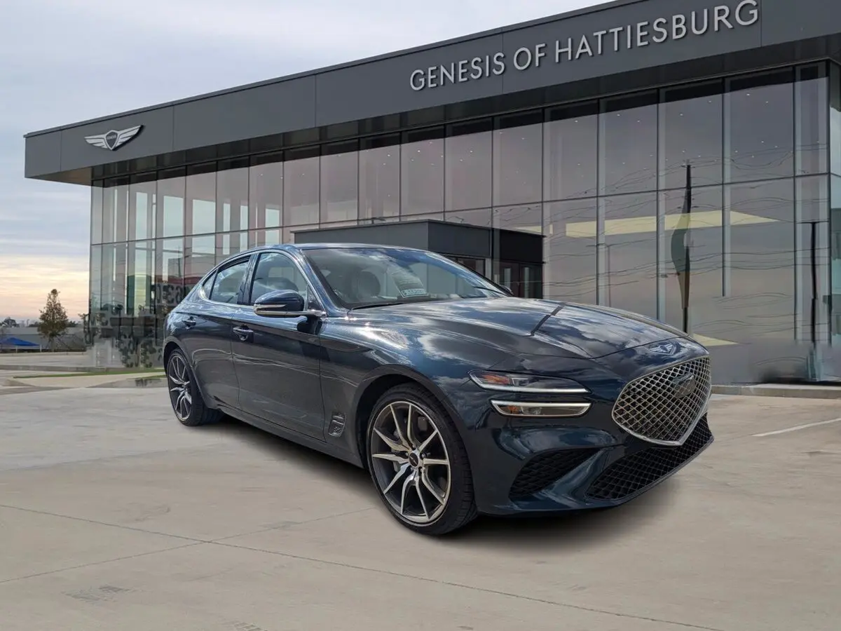 2025 GENESIS G70 Standard's photo