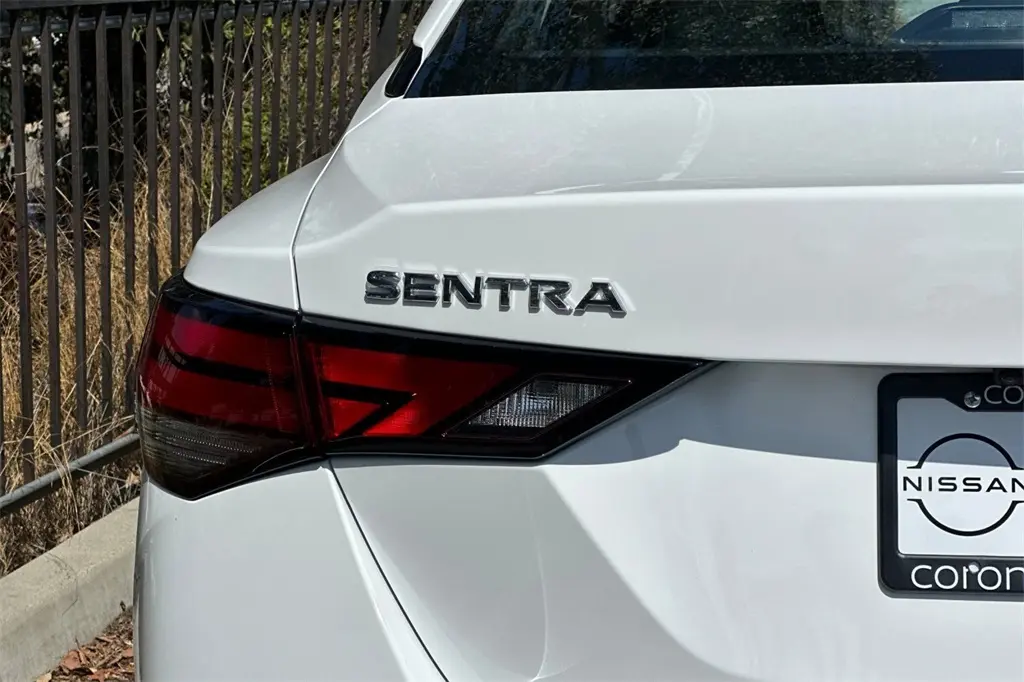 2025 Nissan Sentra SV photo 22