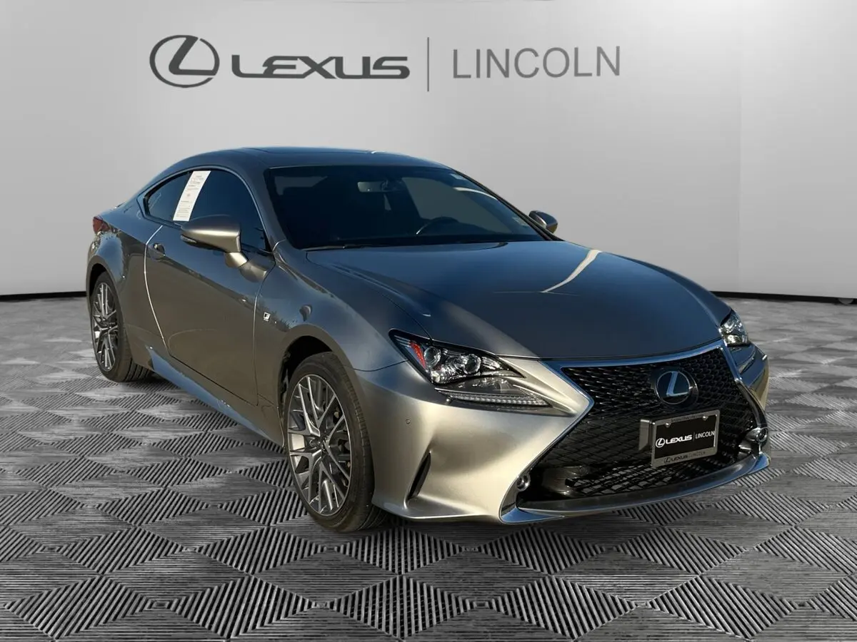 2017 Lexus RC 350's photo
