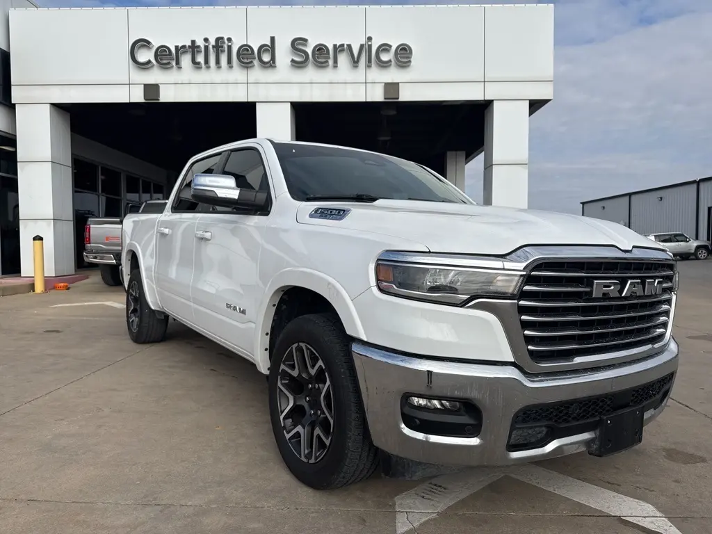 2025 RAM Ram 1500 Pickup Laramie's photo