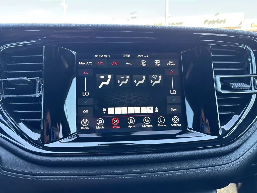 2022 Dodge Durango SXT photo 14