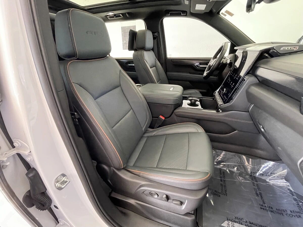 2025 GMC Yukon XL AT4 - Photo 13