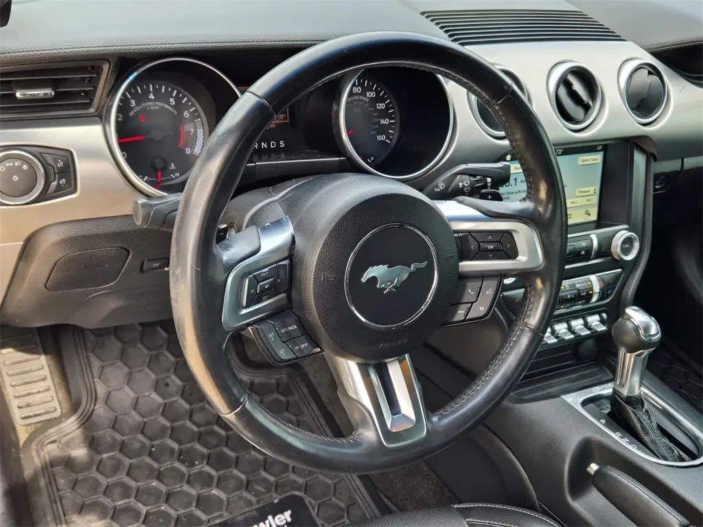 2019 Ford Mustang EcoBoost Premium photo 23