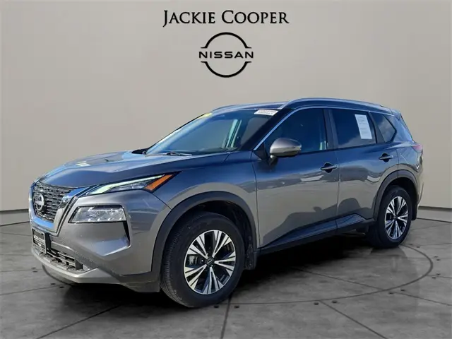 2022 Nissan Rogue SV's photo