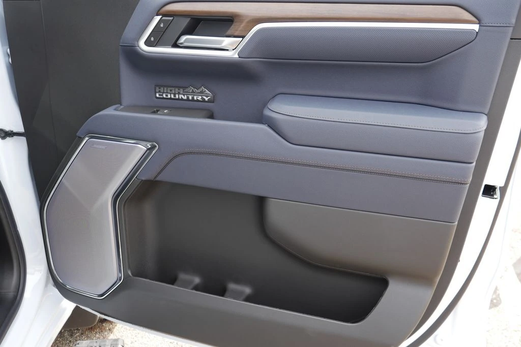 2026 Chevrolet Silverado 1500 High Country - Photo 11