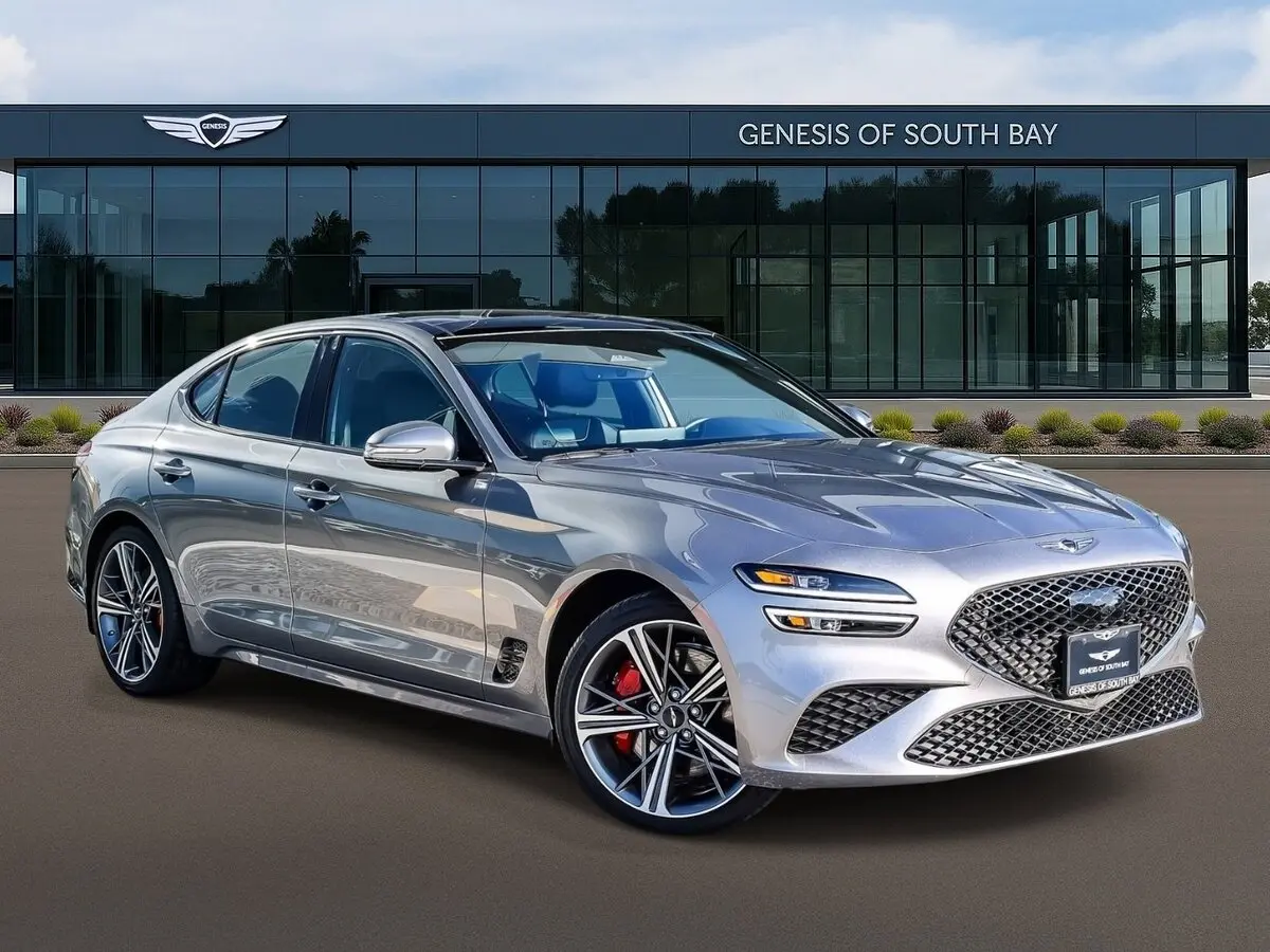 2025 GENESIS G70 Standard's photo