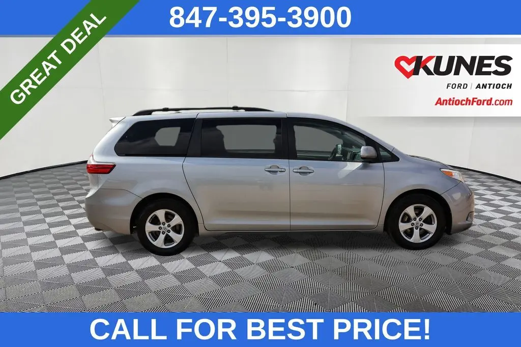 Used 2015 Toyota Sienna LE with VIN 5TDKK3DC3FS611543 for sale in Antioch, IL