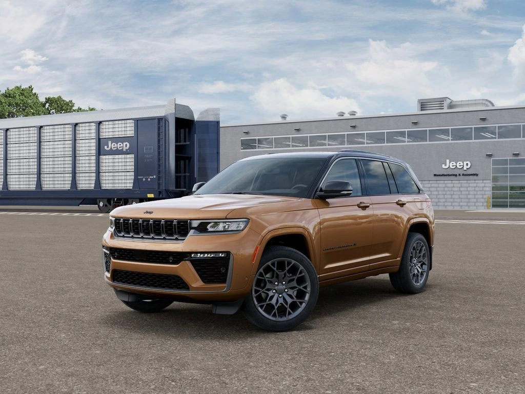 2026 Jeep Grand Cherokee Summit 4x4's photo
