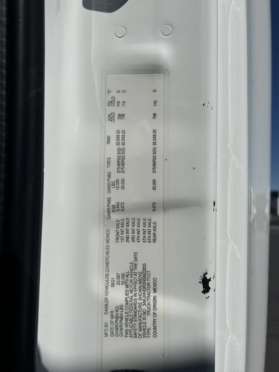 2022 Freightliner Cascadia - image 14