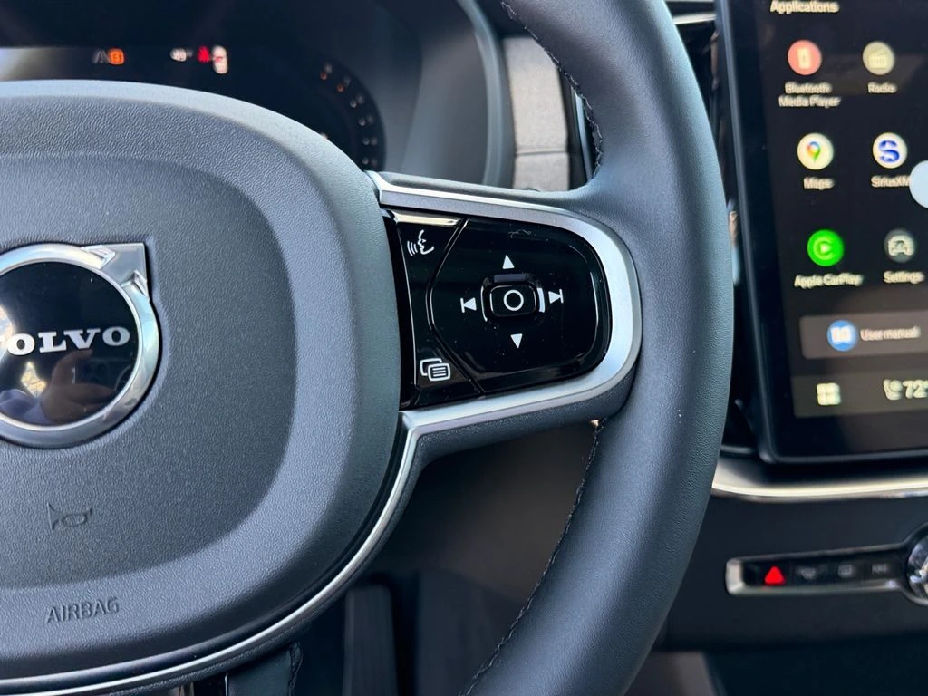 2026 Volvo - image 17