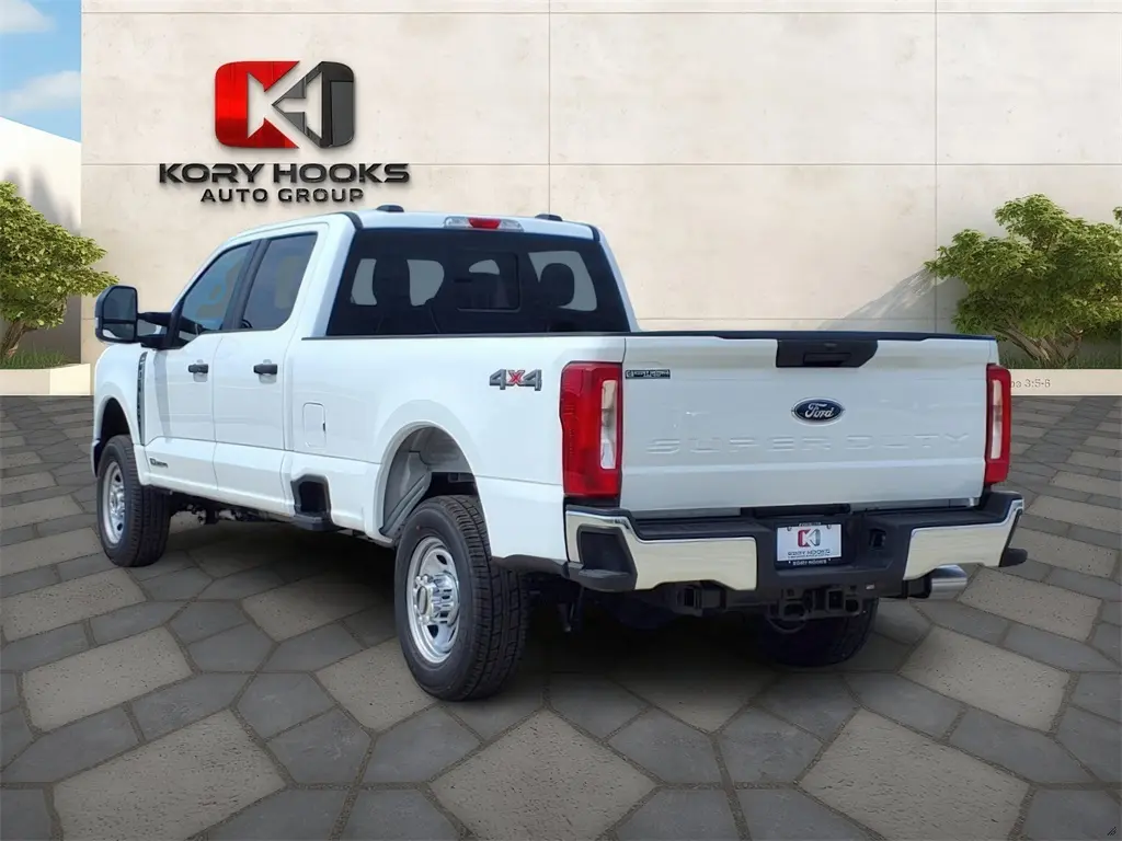 2026 Ford F-350 photo 4