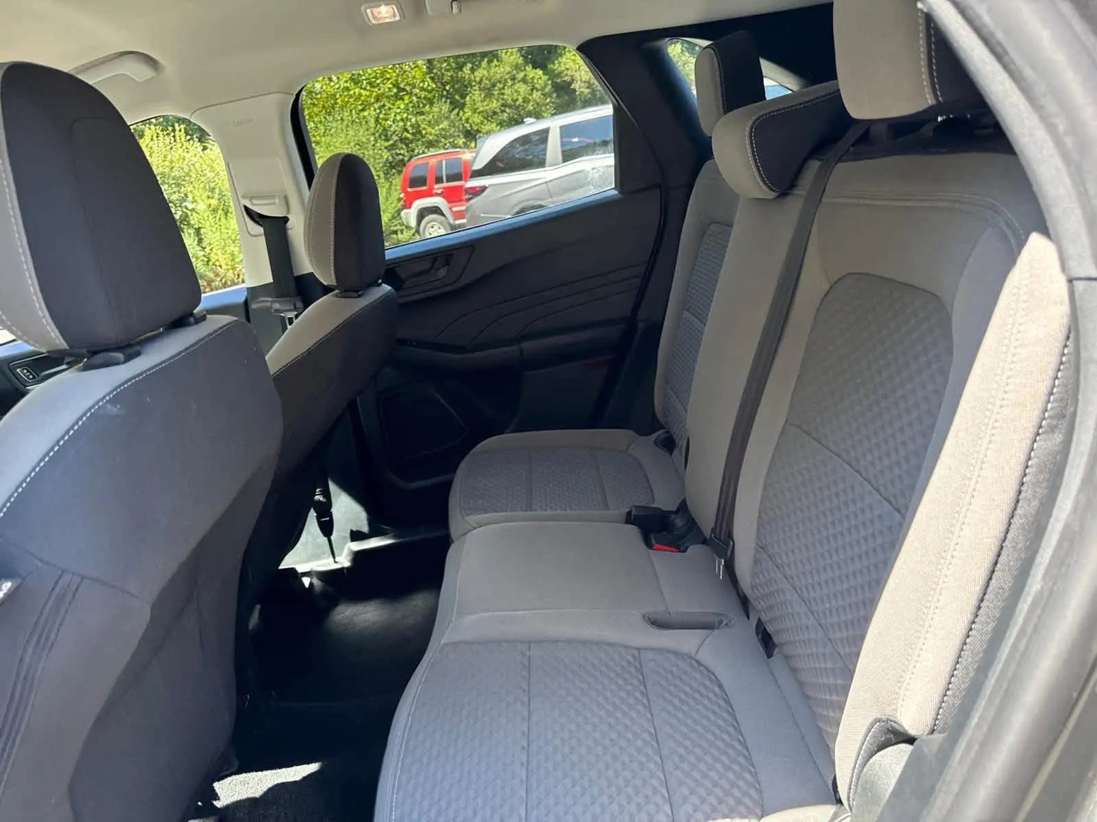 2022 Ford Escape SE photo 29