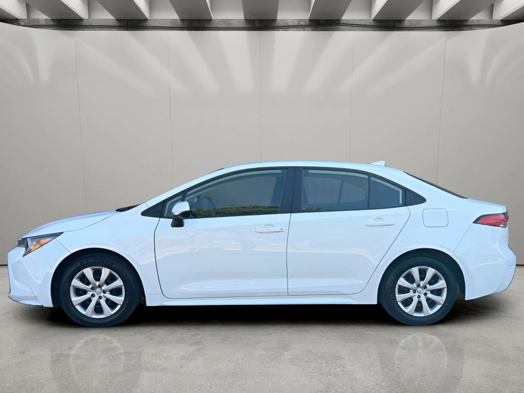 Used 2024 Toyota Corolla LE with VIN 5YFB4MDE0RP178164 for sale in Kansas City