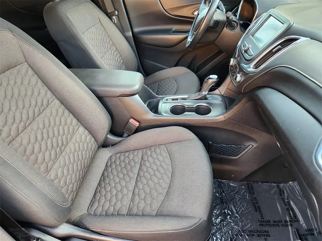 2018 Chevrolet Equinox LT photo 10