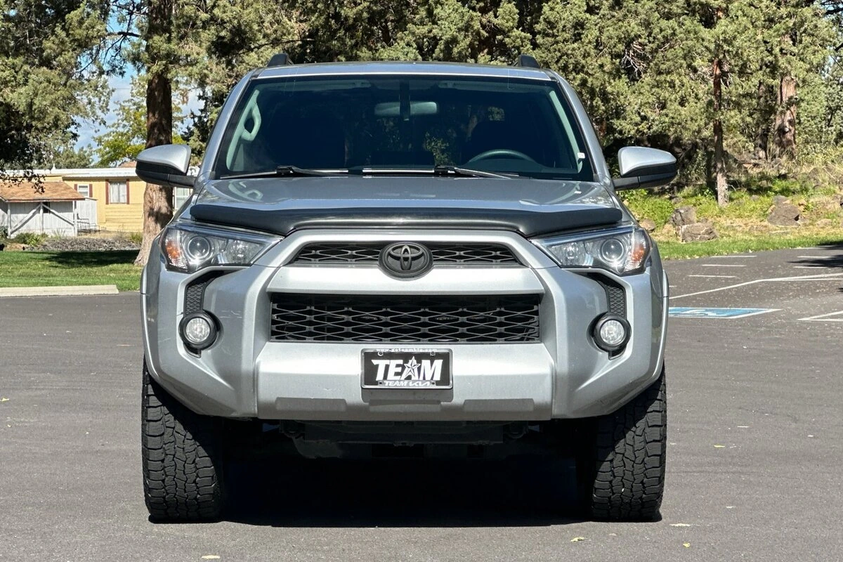 2019 Toyota 4Runner SR5 - Photo 9