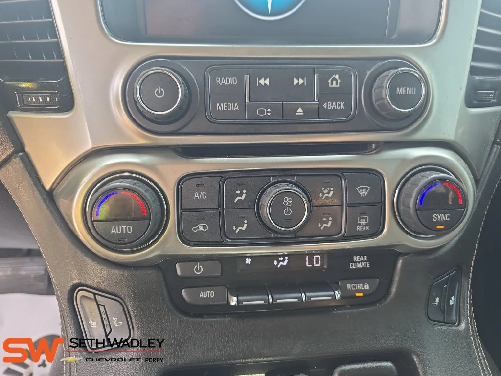 2019 Chevrolet Suburban LT - Photo 25