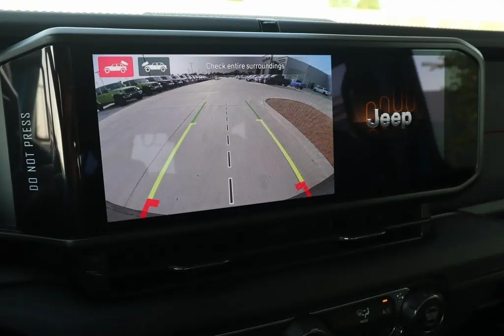 2025 Jeep Wrangler Rubicon X photo 6