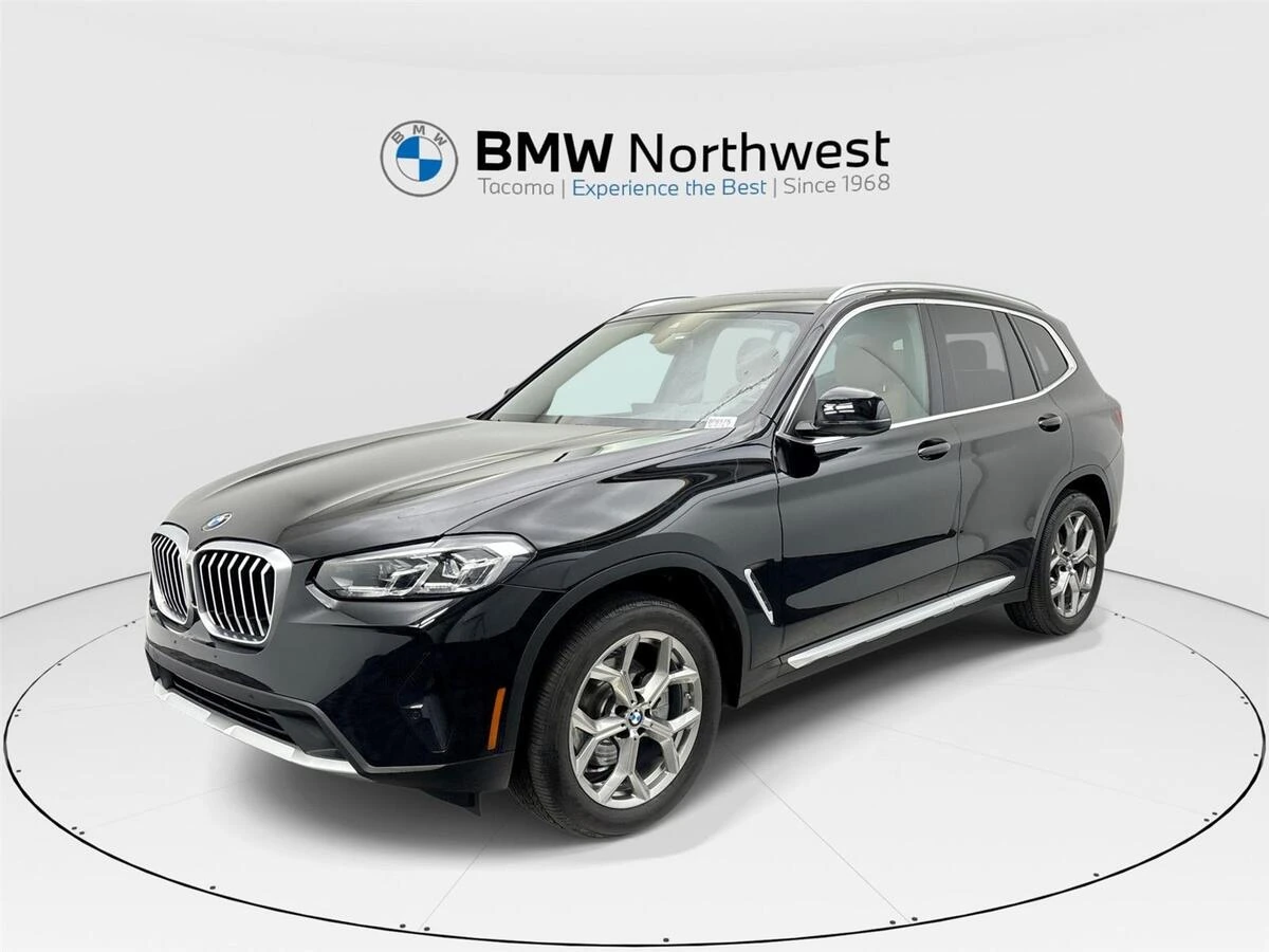 2022 BMW X3 30i's photo