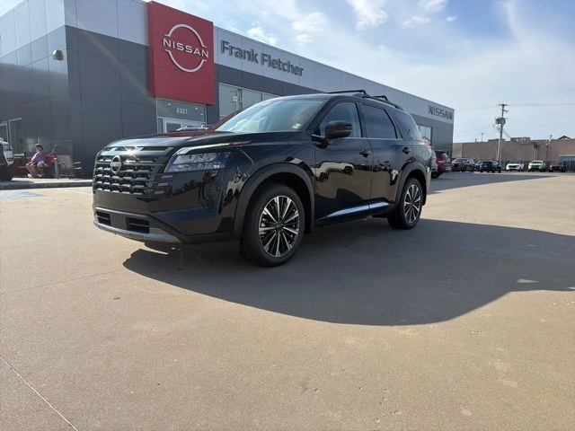 2026 Nissan Pathfinder Platinum 4WD's photo