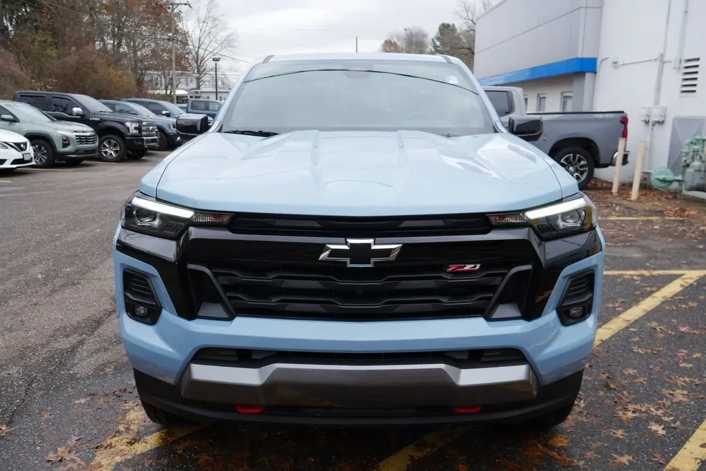 2026 Chevrolet Colorado Z71 photo 2