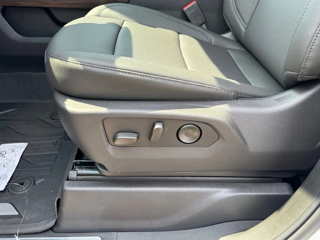 2026 GMC Sierra 1500 SLT - Photo 12