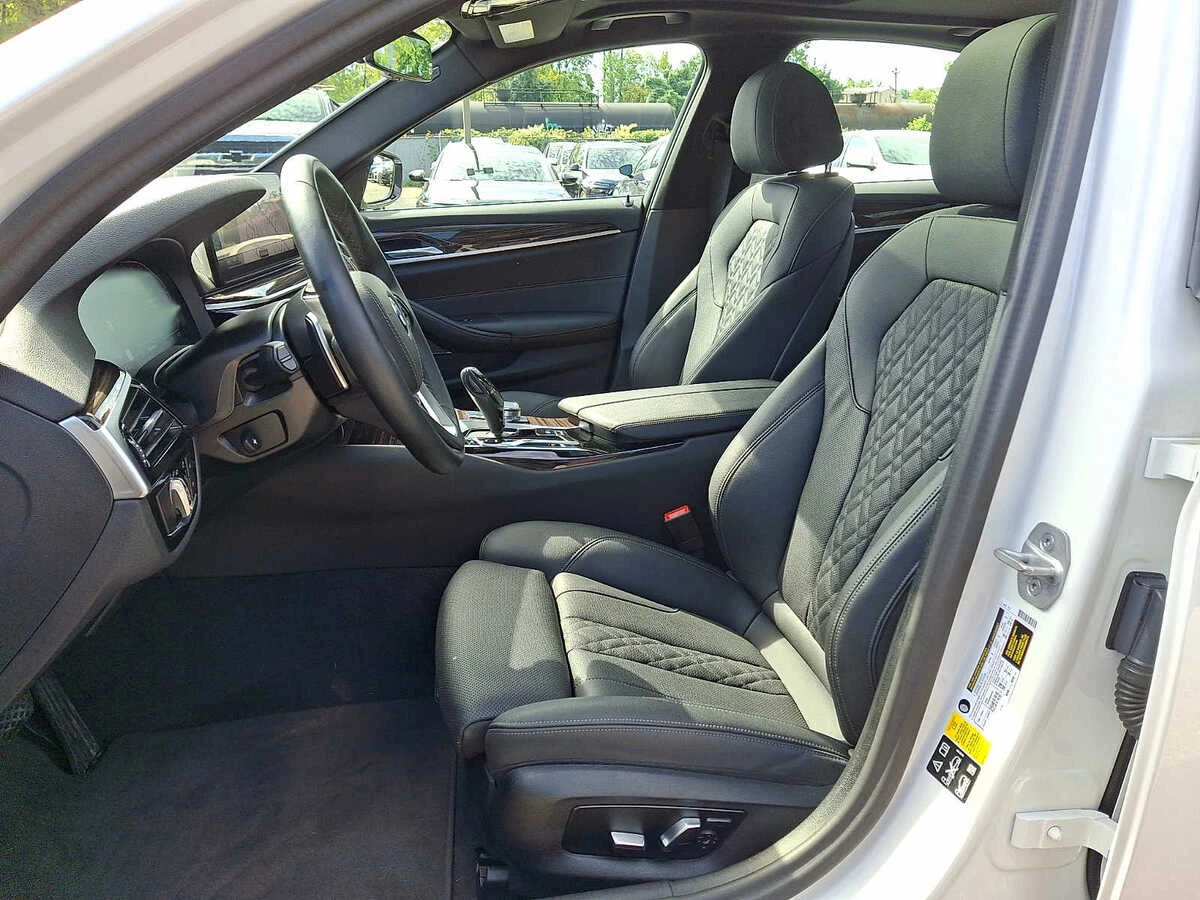 2023 BMW 5 Series 540i - Photo 10