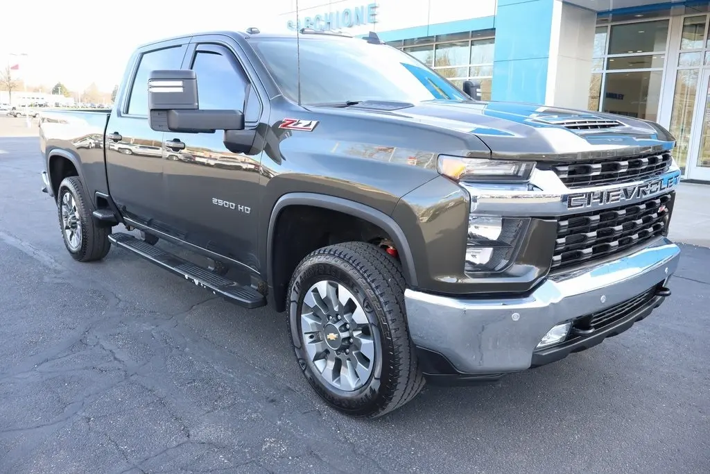 Used 2022 Chevrolet Silverado 2500HD LT with VIN 2GC4YNE77N1215724 for sale in Atwater, OH