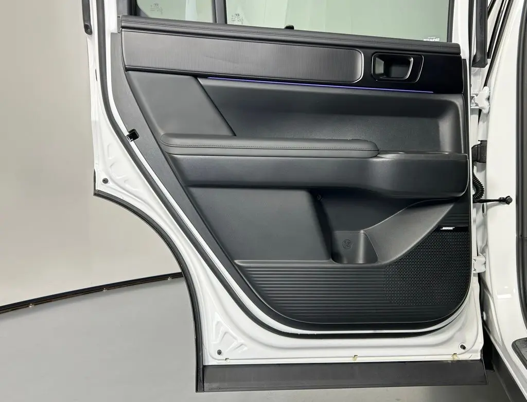 2025 Hyundai Santa Fe Calligraphy photo 18